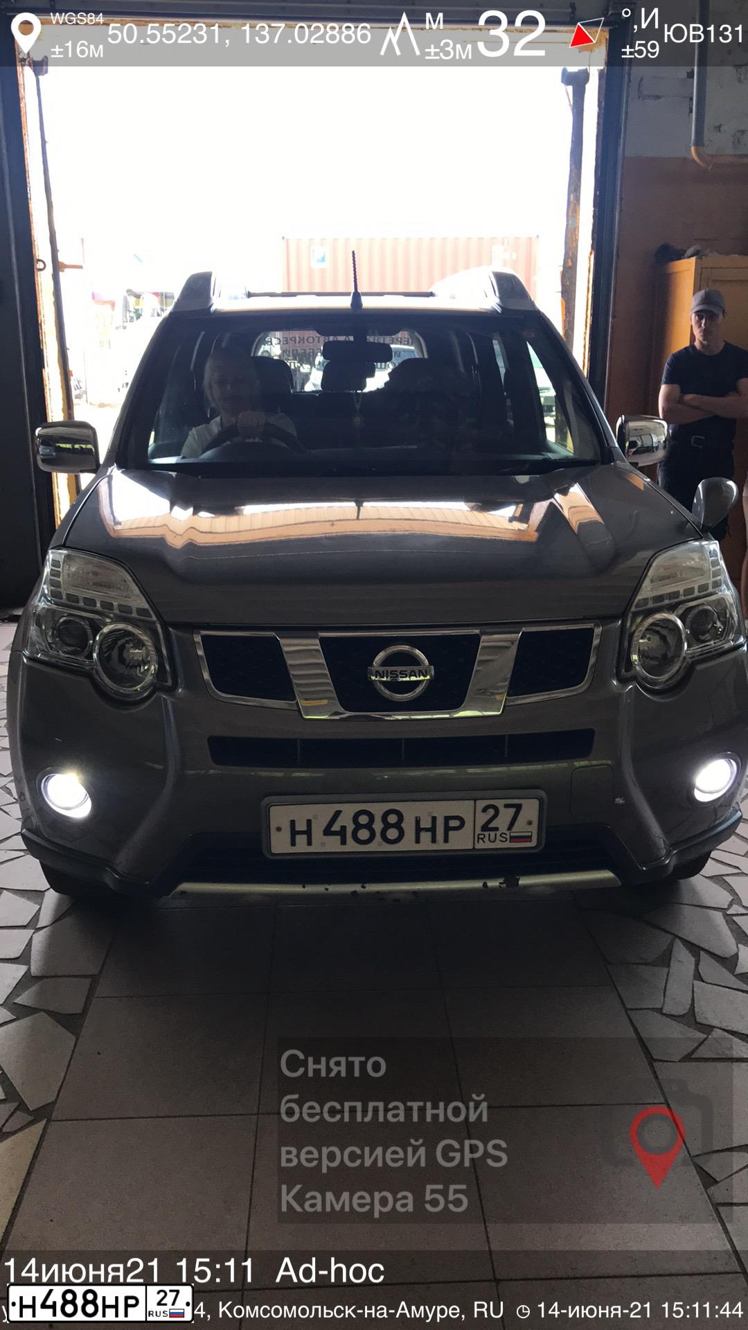 Фото автомобиля NISSAN X-TRAIL, 2012 — госномер Н488НР27