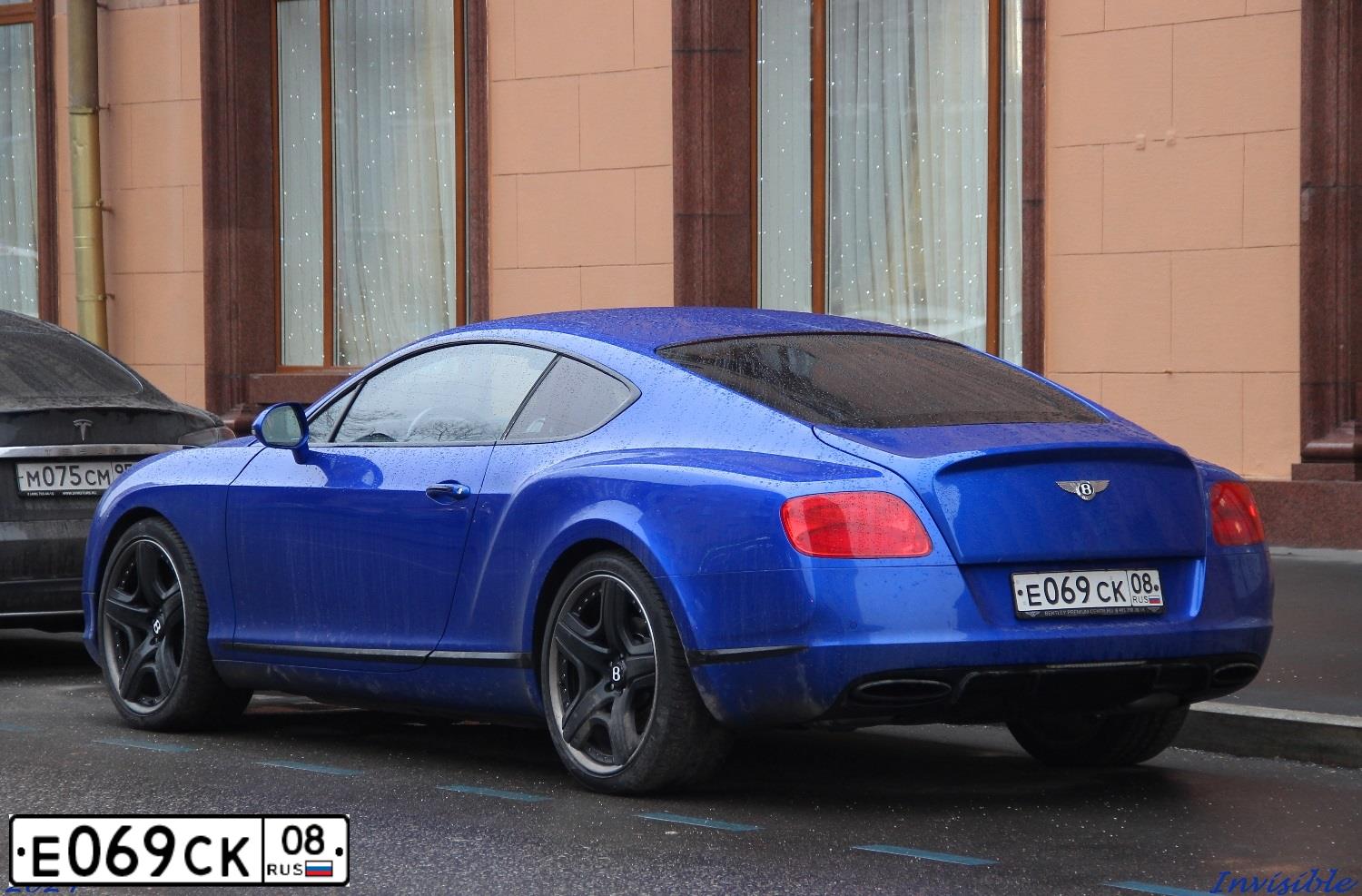Фото автомобиля BENTLEY CONTINENTAL, 2012 — госномер Е069СК08. Цвет: синий