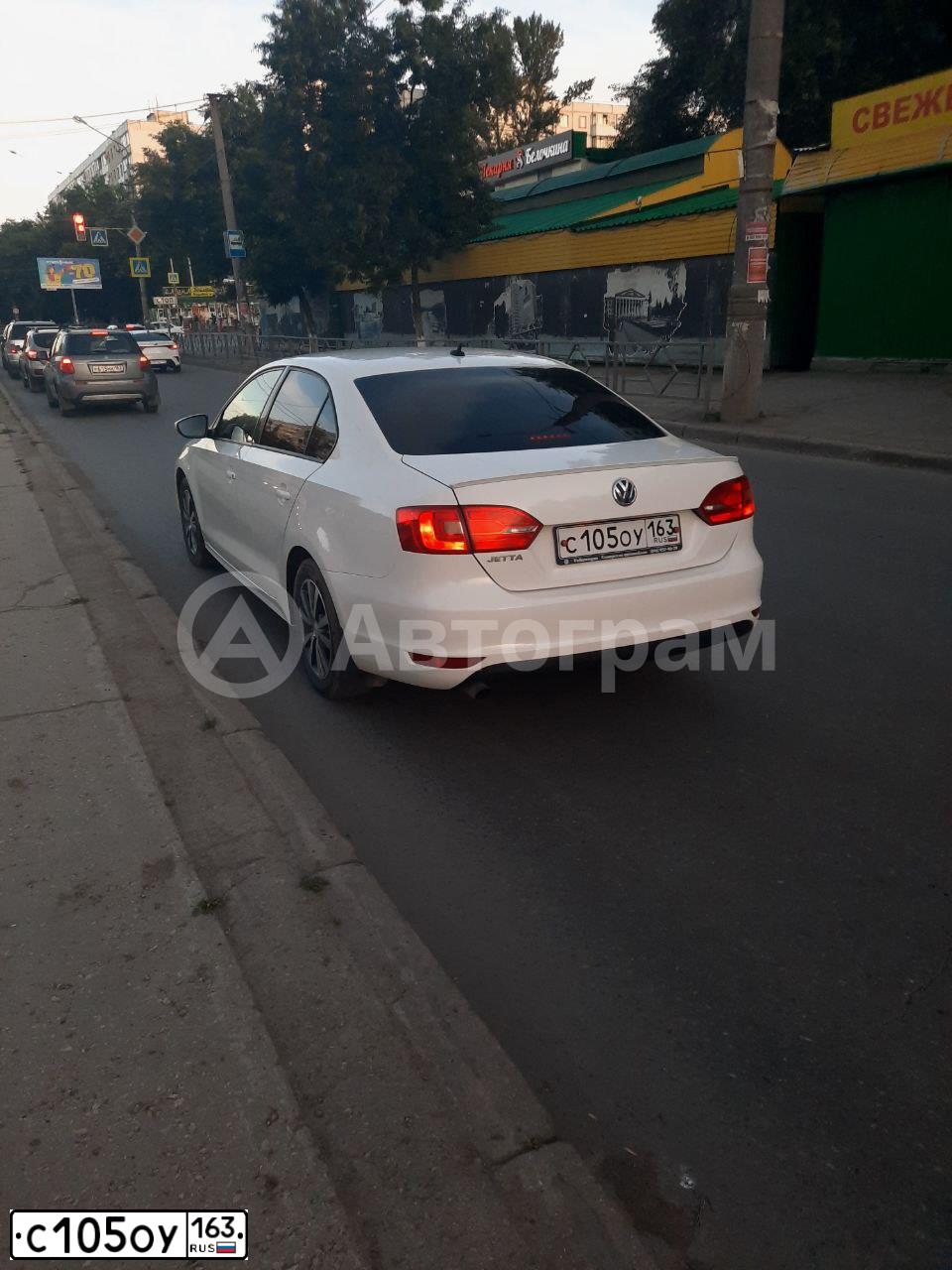 Фото автомобиля VOLKSWAGEN JETTA, 2012 — госномер С105ОУ163. Цвет: БЕЛЫЙ