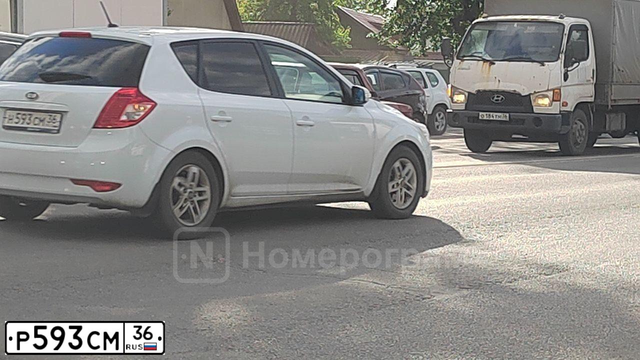 Фото автомобиля GAZ 3302 GAZEL, 2007 — госномер У859ОС48. Цвет: Белый