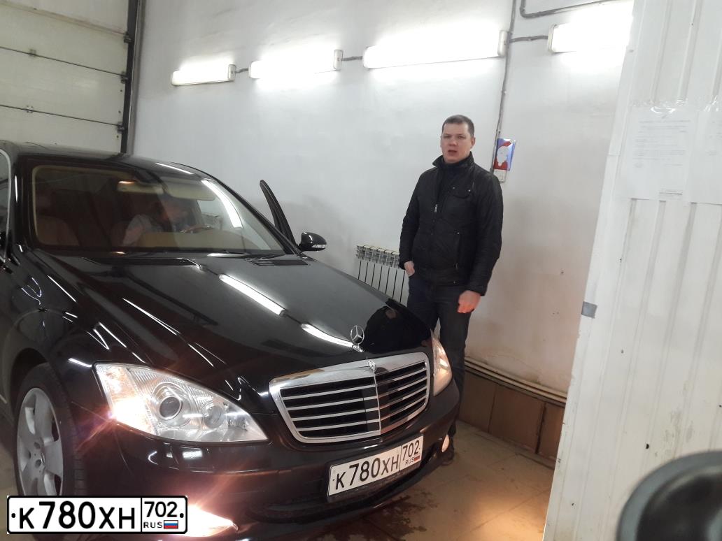Фото автомобиля MERCEDES S-KLASSE, 2005 — госномер К007МУ102. Цвет: ЧЕРНЫЙ