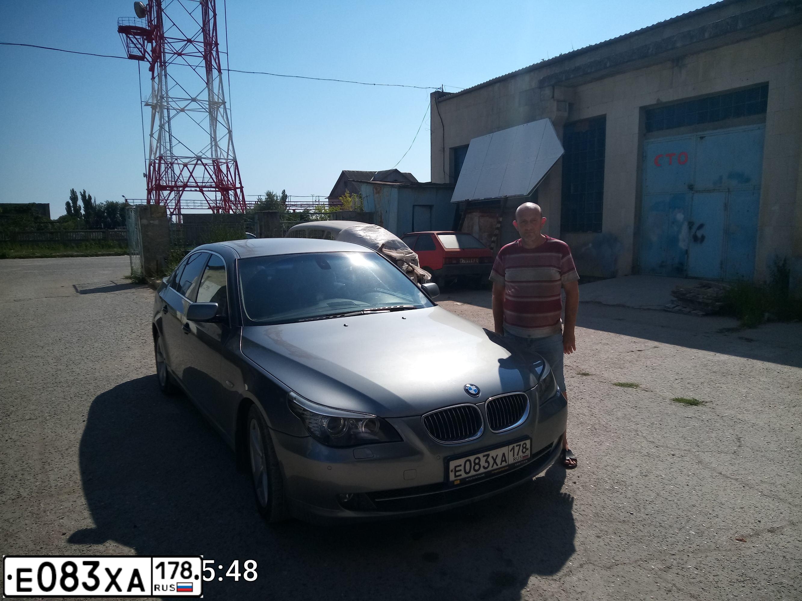 Фото автомобиля BMW 525I, 2007 — госномер Н671КТ82. Цвет: СЕРЫЙ