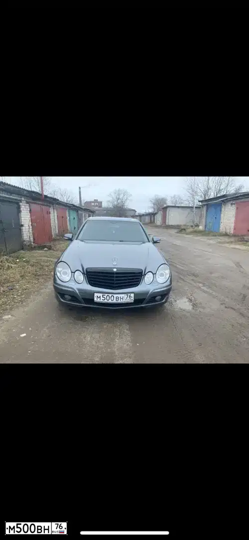 Фото автомобиля MERCEDES E-KLASSE, 2007 — госномер М210ХМ76. Цвет: СЕРЫЙ