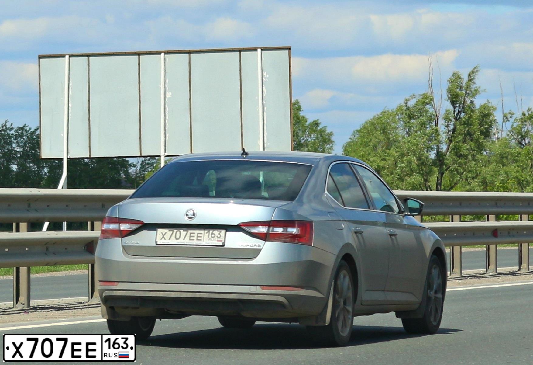 Фото автомобиля SKODA SUPERB, 2015 — госномер Х707ЕЕ163. Цвет: СЕРЫЙ