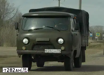 Фото автомобиля UAZ 3909, 2007 — госномер Т282АН59. Цвет: ЗЕЛЕНЫЙ