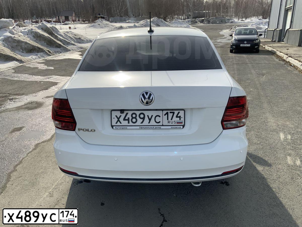 Фото автомобиля VOLKSWAGEN POLO, 2020 — госномер Х489УС174. Цвет: Белый
