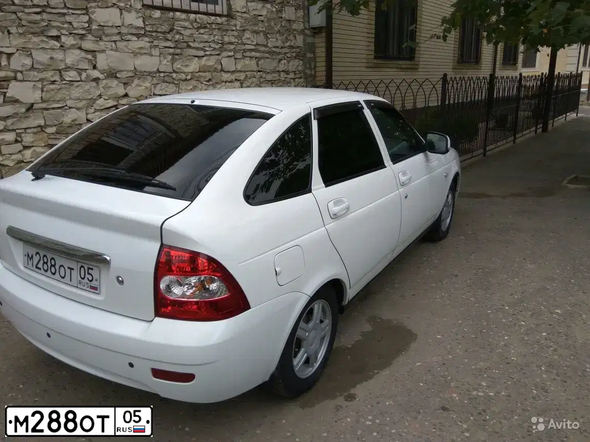 Фото автомобиля LADA 2172 PRIORA, 2011 — госномер М288ОТ05. Цвет: Белый