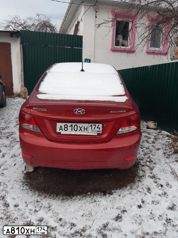 Фото автомобиля HYUNDAI SOLARIS, 2012 — госномер М947ТР196. Цвет: Красный