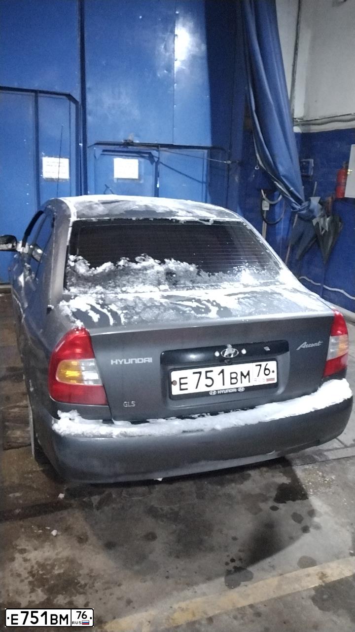Фото автомобиля TAGAZ ACCENT, 2005 — госномер Е751ВМ76. Цвет: СЕРЫЙ