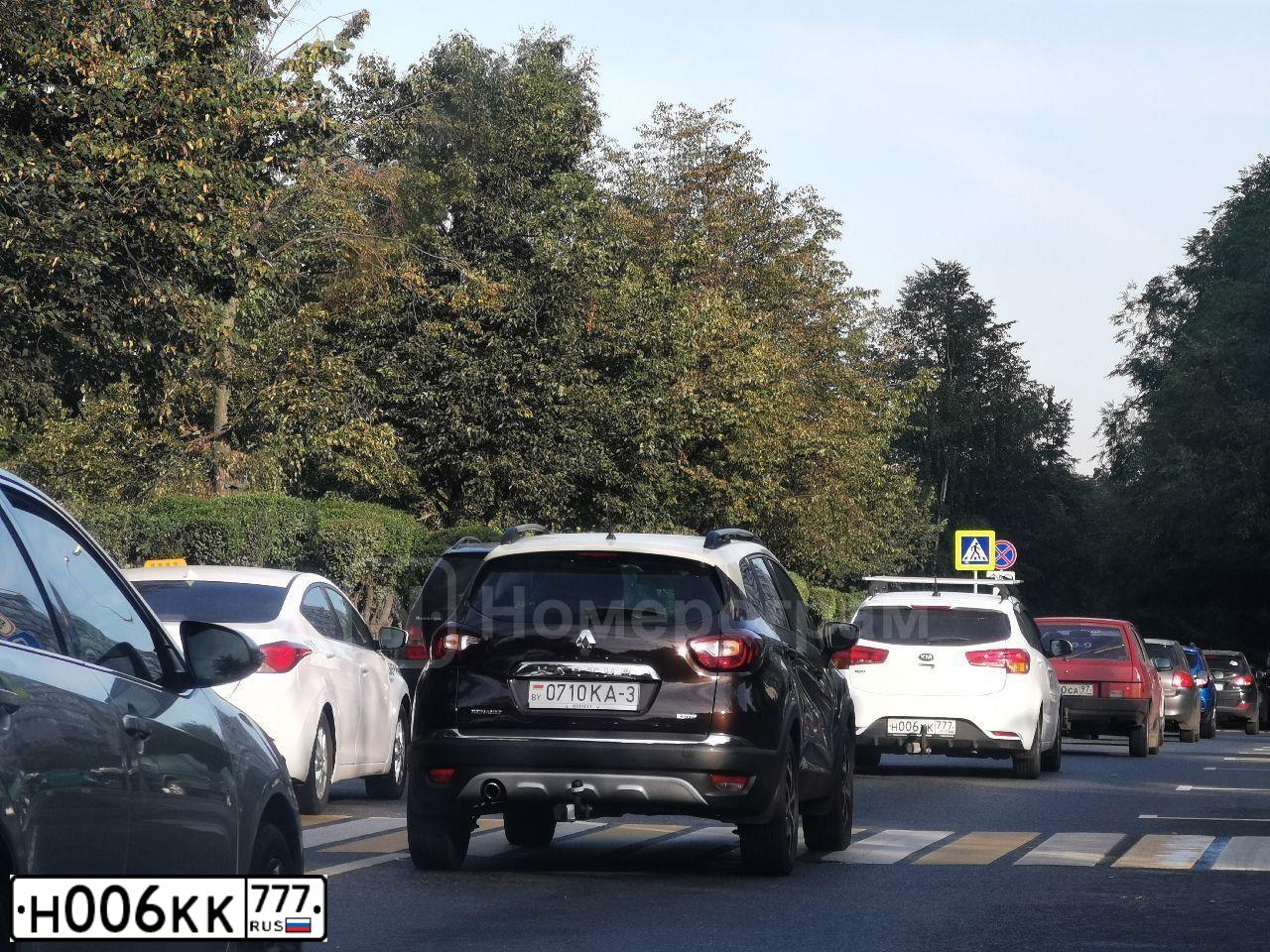 Фото автомобиля CITROEN C4 AIRCROSS, 2014 — госномер У824АМ58. Цвет: Белый