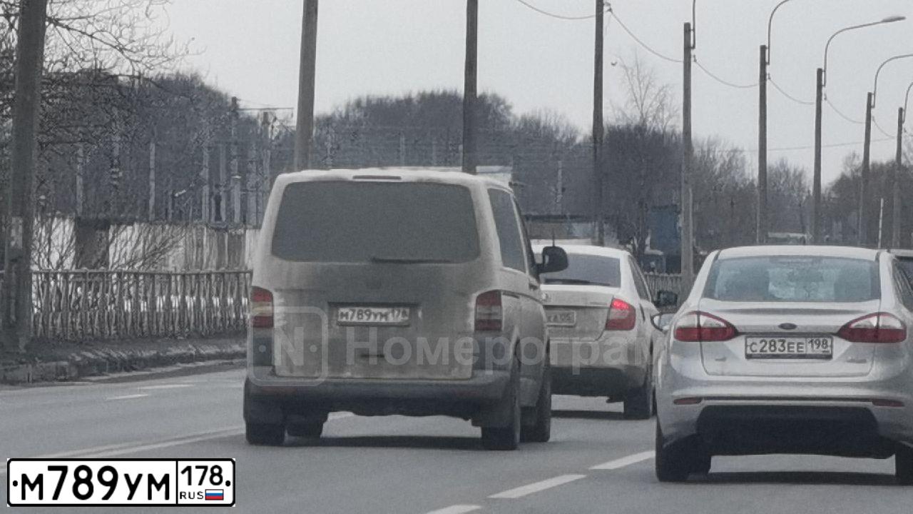 Фото автомобиля VOLKSWAGEN TRANSPORTER, 2012 — госномер М789УМ178. Цвет: БЕЛЫЙ
