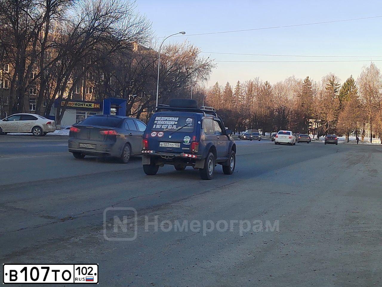 Фото автомобиля LADA 2121 NIVA, 1995 — госномер В107ТО102. Цвет: БАЛТИКА