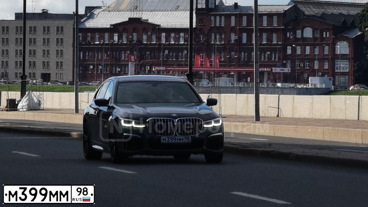 Фото автомобиля BMW SERIE 7, 2020 — госномер М399ММ98. Цвет: Серый