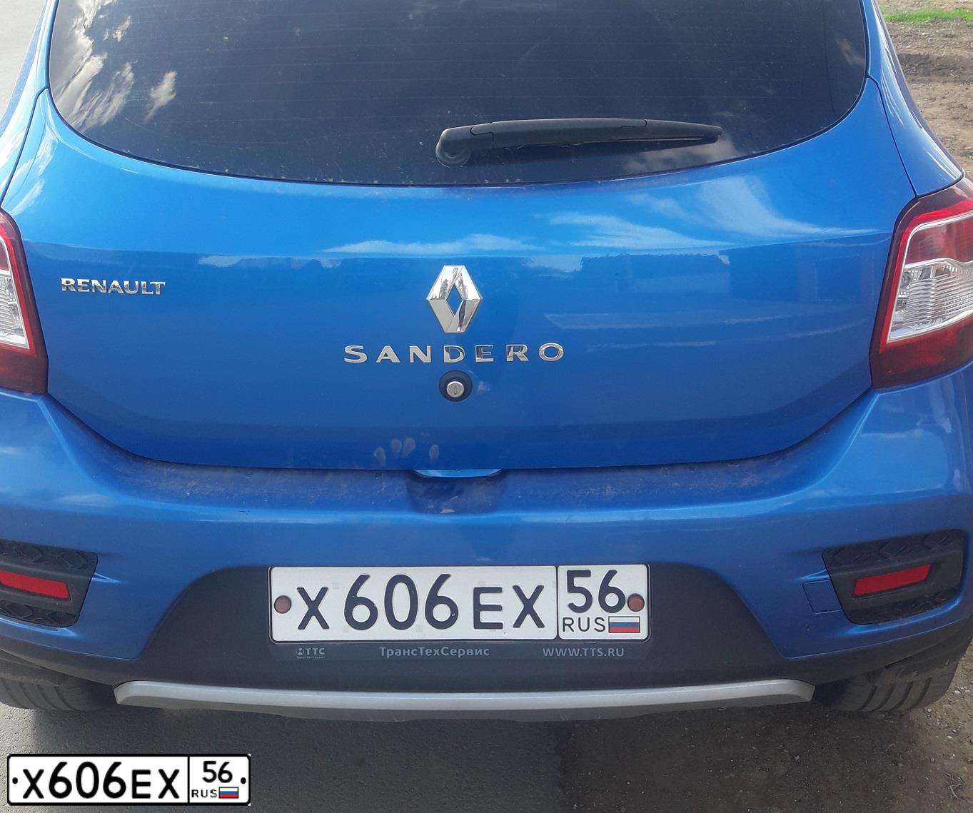 Фото автомобиля RENAULT SANDERO, 2017 — госномер Х606ЕХ56. Цвет: СВЕТЛО-СИНИЙ