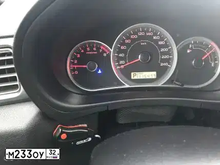 Фото автомобиля SUBARU IMPREZA, 2011 — госномер Т413АР31. Цвет: Белый