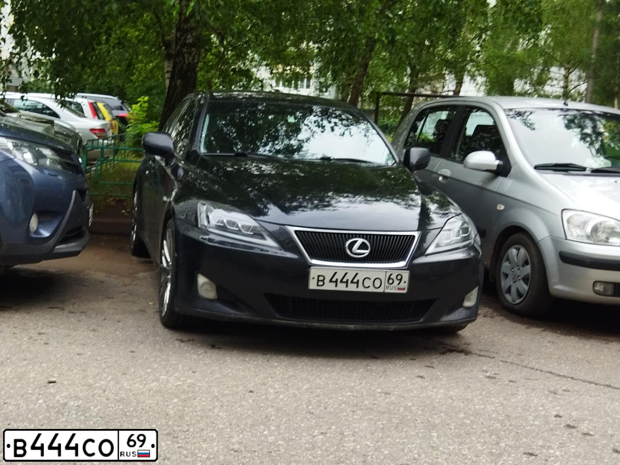 Фото автомобиля NISSAN PATHFINDER, 2005 — госномер С840РР150. Цвет: ЧЕРНЫЙ