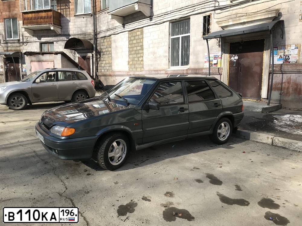 Фото автомобиля LADA 2114 SAMARA, 2008 — госномер Т672НВ196. Цвет: сине-зеленый