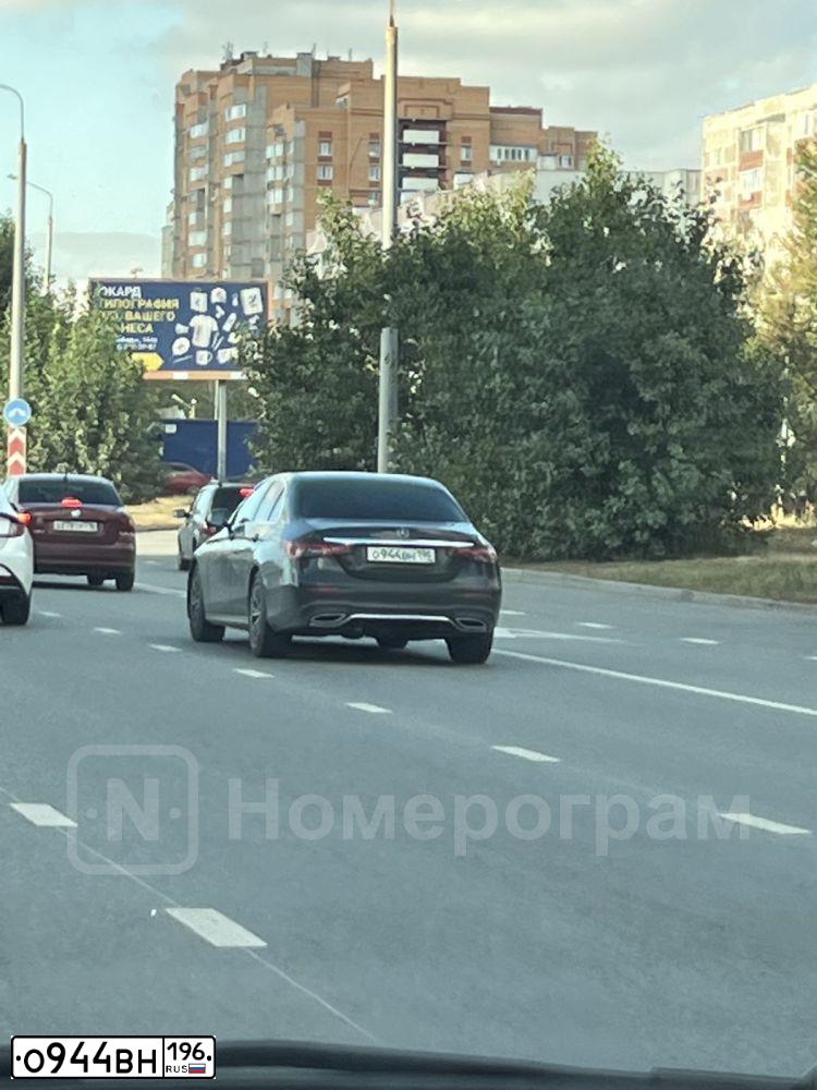 Фото автомобиля MERCEDES E-KLASSE, 2020 — госномер С171ВО716. Цвет: ЧЕРНЫЙ