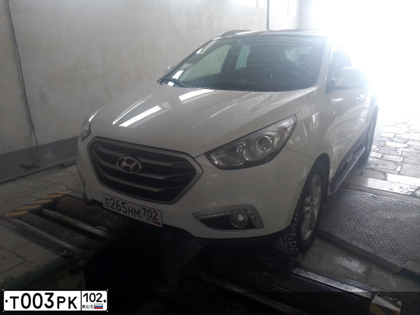 Фото автомобиля LADA 2110, 2000 — госномер Т003РК102. Цвет: СЕРЕБРИСТО ЖЕЛТО-ЗЕЛЕНЫЙ