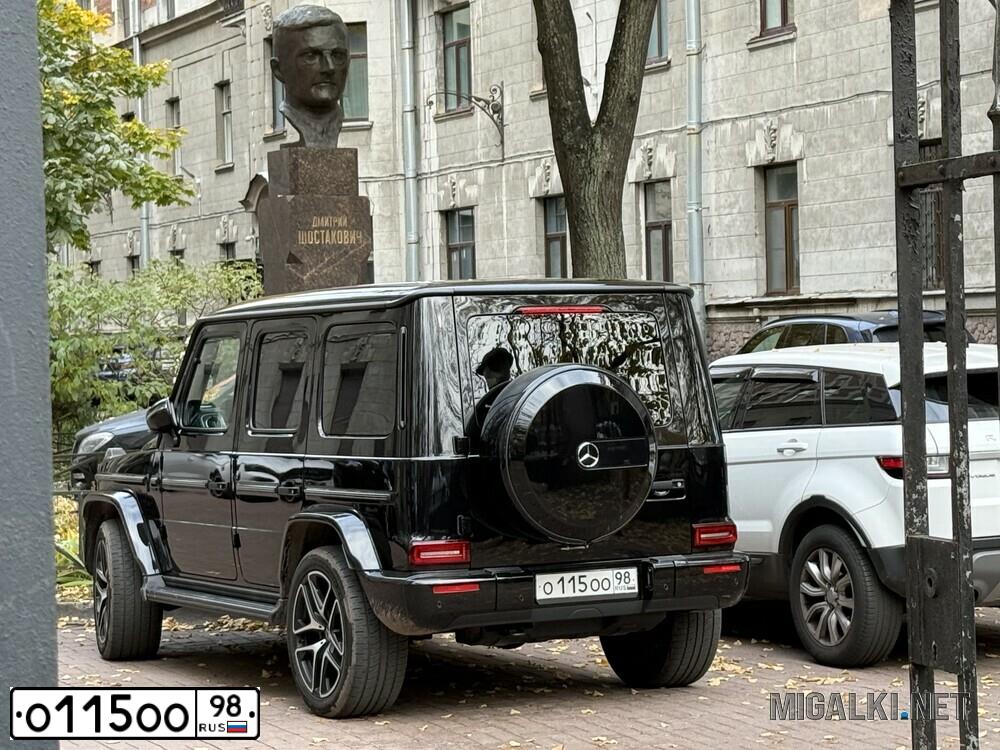 Фото автомобиля MERCEDES E-KLASSE, 2017 — госномер С523ОЕ198. Цвет: ЧЕРНЫЙ