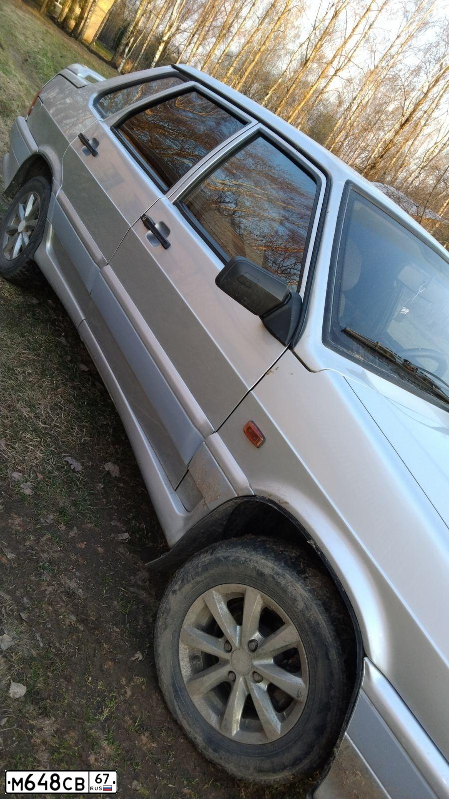 Фото автомобиля LADA 2115 SAMARA, 2007 — госномер М648СВ67. Цвет: СВЕТЛО-СЕРЕБРИСТЫЙ МЕТАЛЛ