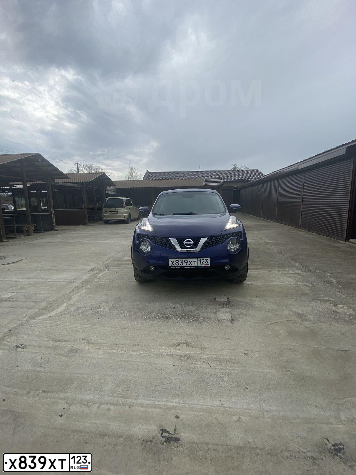 Фото автомобиля NISSAN JUKE, 2014 — госномер Т136ЕВ152. Цвет: СИНИЙ ТЕМНЫЙ