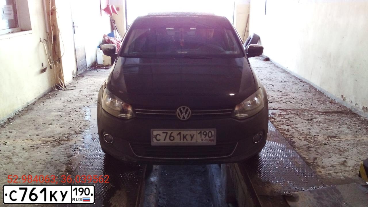 Фото автомобиля VOLKSWAGEN POLO, 2010 — госномер С761КУ190. Цвет: ЧЕРНЫЙ