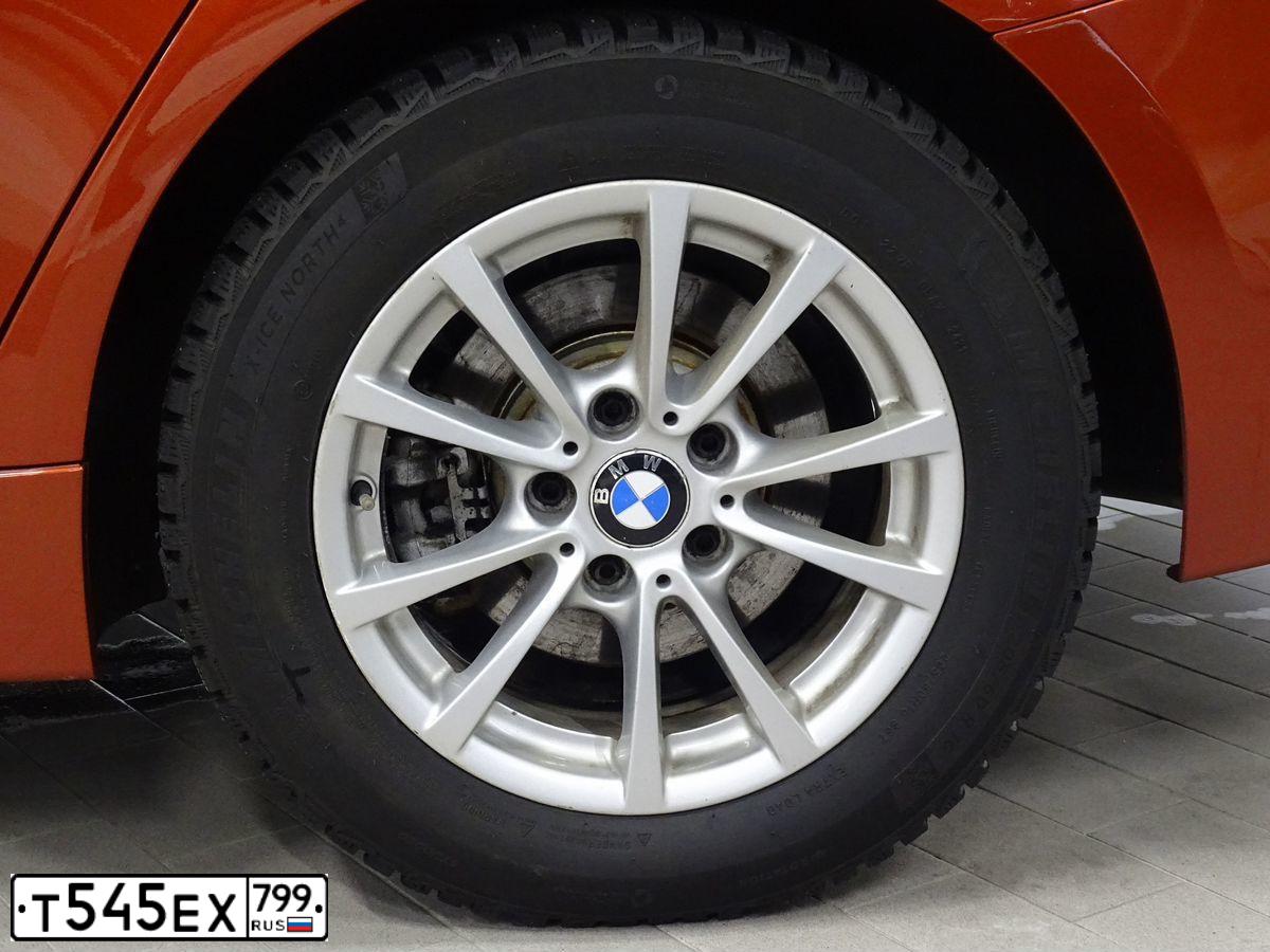 Фото автомобиля BMW 320I, 2017 — госномер А382ОР790. Цвет: Оранжевый