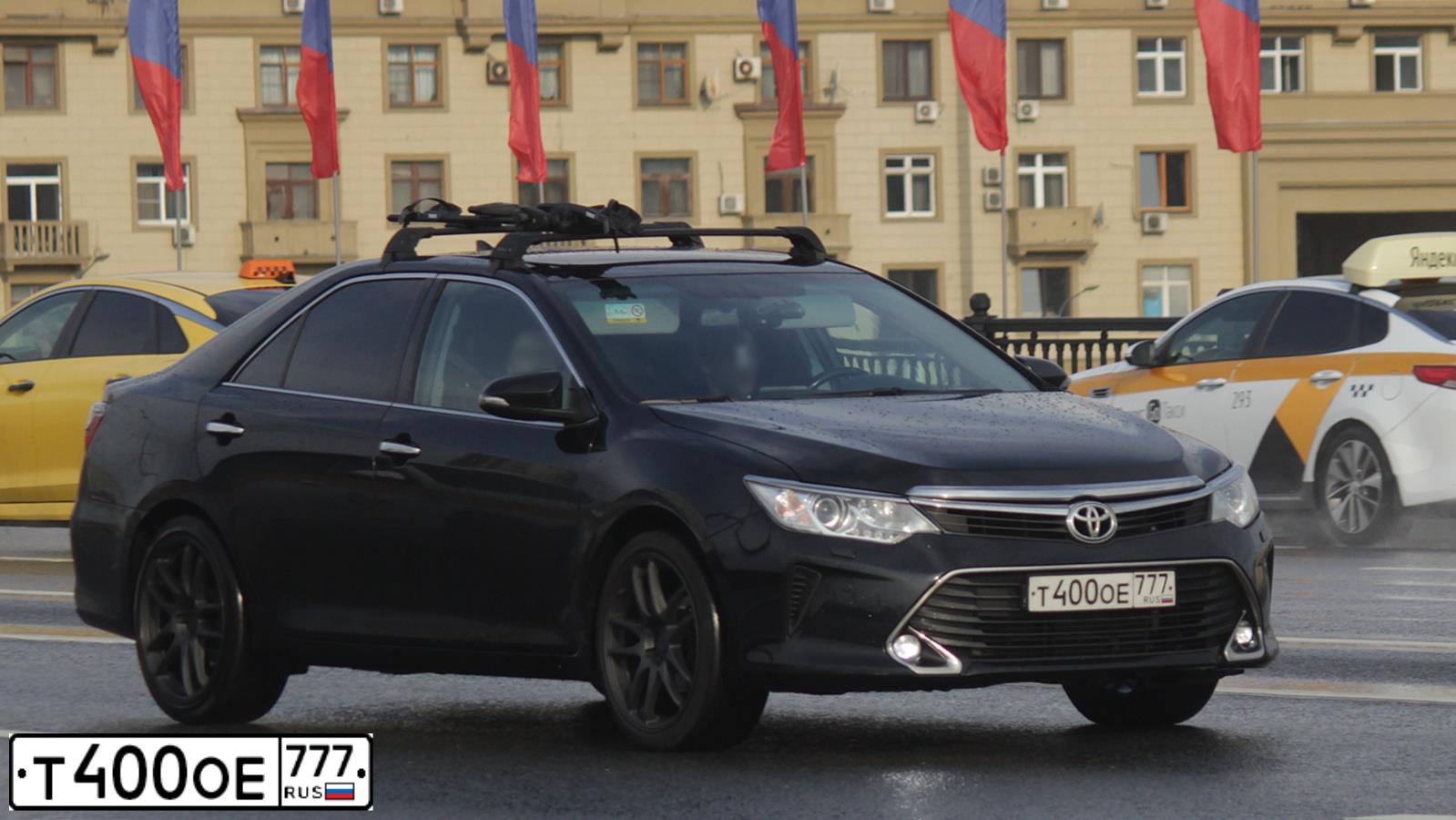 Фото автомобиля CITROEN C4, 2006 — госномер Е117ЕР178. Цвет: СЕРЫЙ