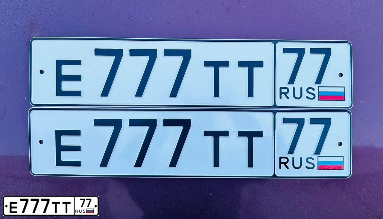 Фото автомобиля VAZ ВАЗ 21213, 1997 — госномер Е777ТТ77. Цвет: БЕЛЫЙ