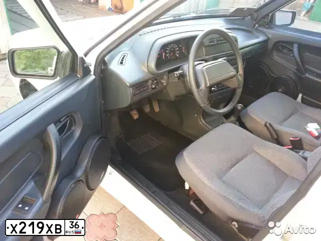 Фото автомобиля LADA 2114 SAMARA, 2013 — госномер Х219ХВ36. Цвет: БЕЛЫЙ