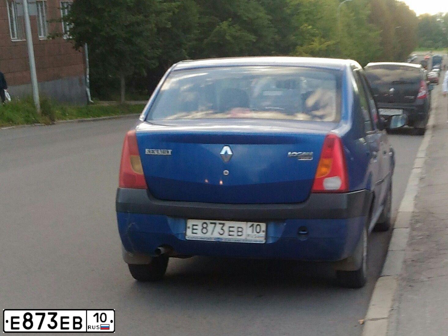 Фото автомобиля RENAULT LOGAN, 2005 — госномер Е873ЕВ10. Цвет: СИНИЙ МЕТАЛЛИК