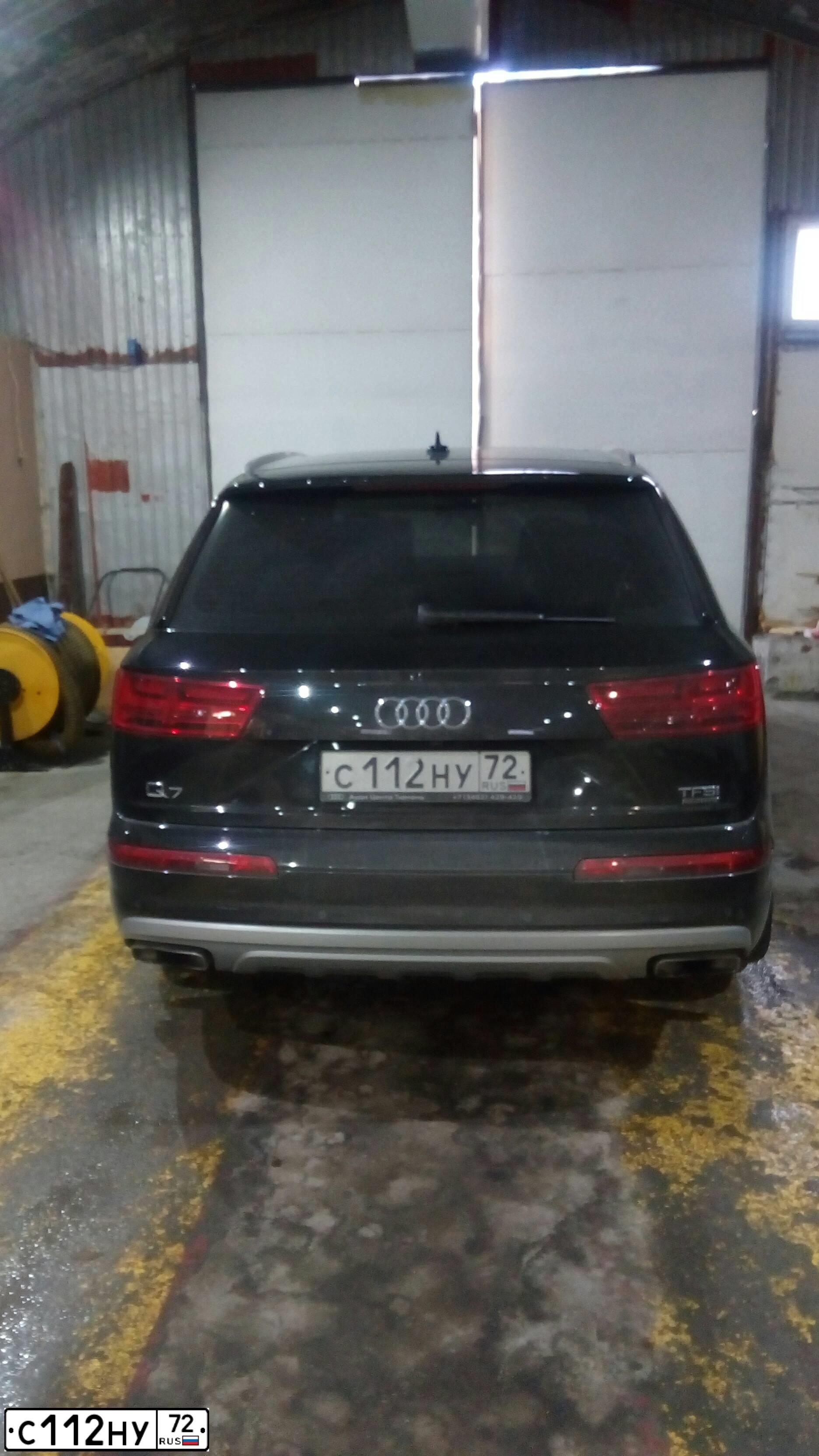 Фото автомобиля AUDI Q7, 2017 — госномер С112НУ72. Цвет: ЧЕРНЫЙ