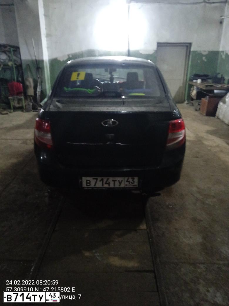 Фото автомобиля LADA 2190 GRANTA, 2013 — госномер К772ВО159. Цвет: ЧЕРНЫЙ
