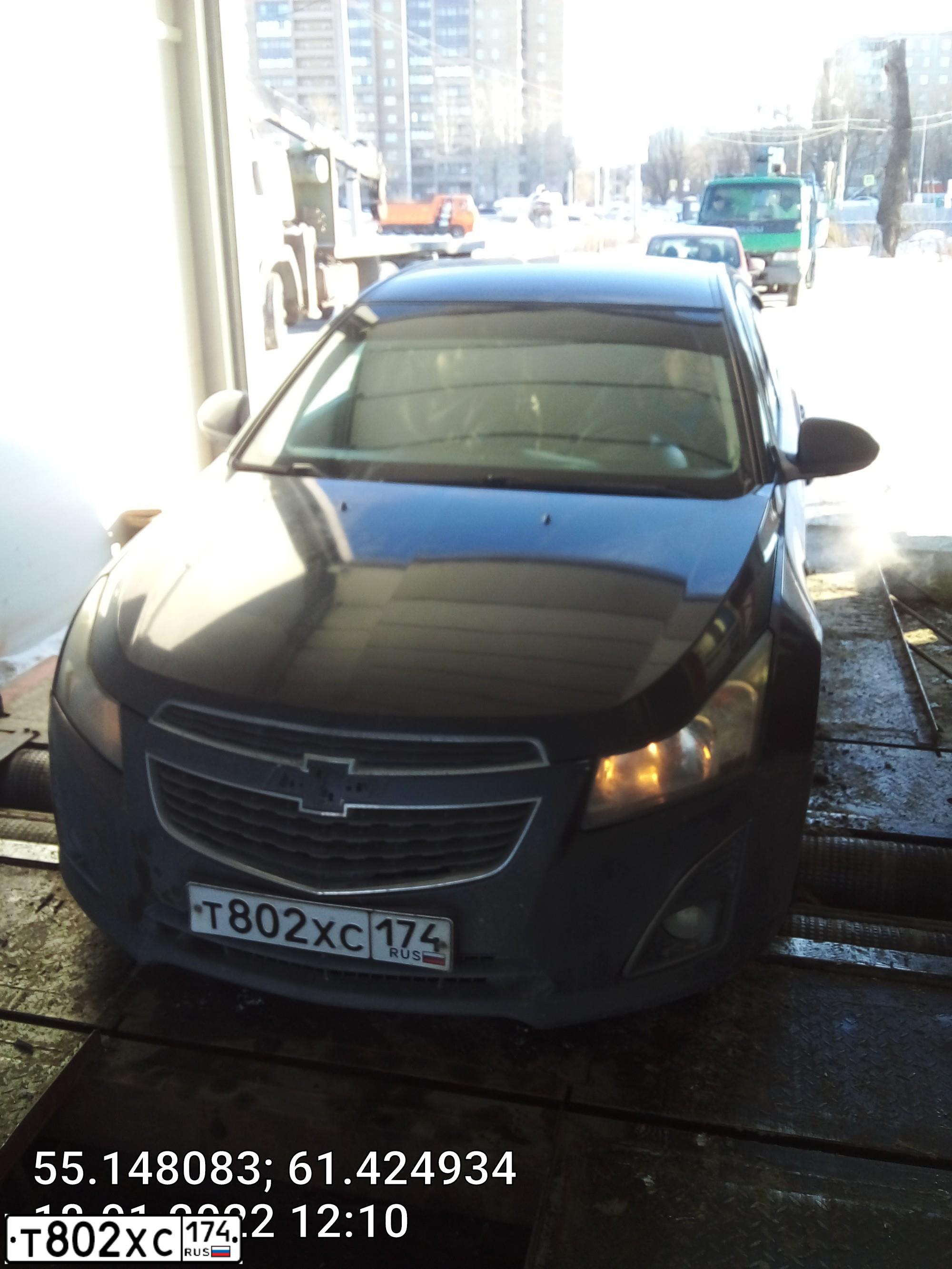 Фото автомобиля CHEVROLET CRUZE, 2013 — госномер Т802ХС174. Цвет: ЧЕРНЫЙ МЕТАЛЛИК