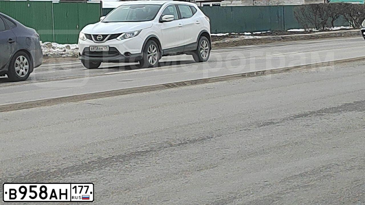 Фото автомобиля GREAT WALL DEER, 2005 — госномер М122КС190. Цвет: КРАСНЫЙ