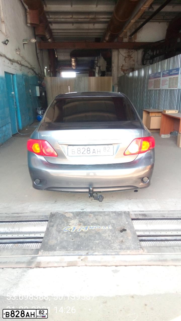 Фото автомобиля TOYOTA COROLLA, 2007 — госномер В828АН82. Цвет: СЕРЫЙ