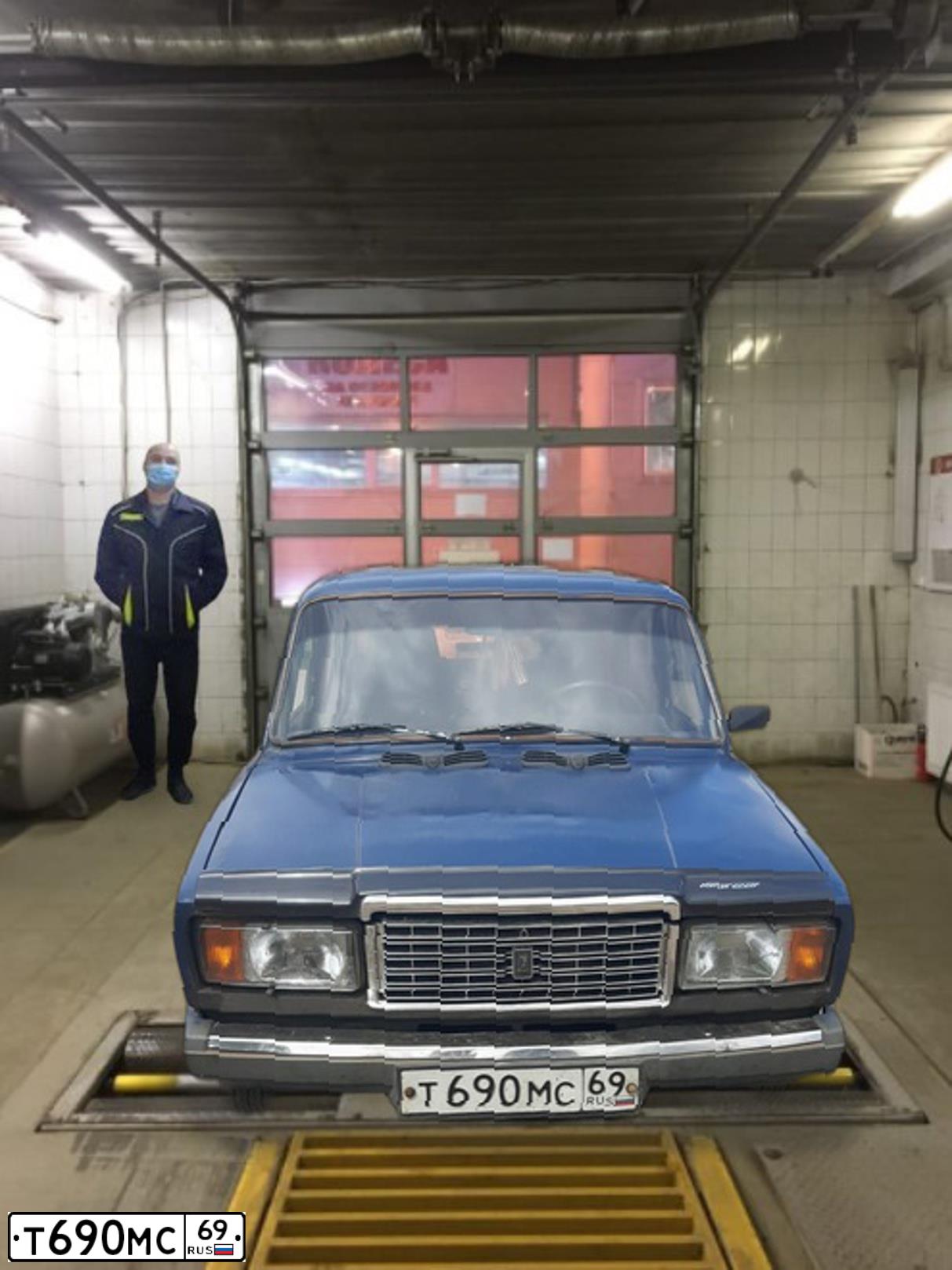 Фото автомобиля LADA 2107, 2008 — госномер Т690МС69. Цвет: ТЕМНО-СИНИЙ