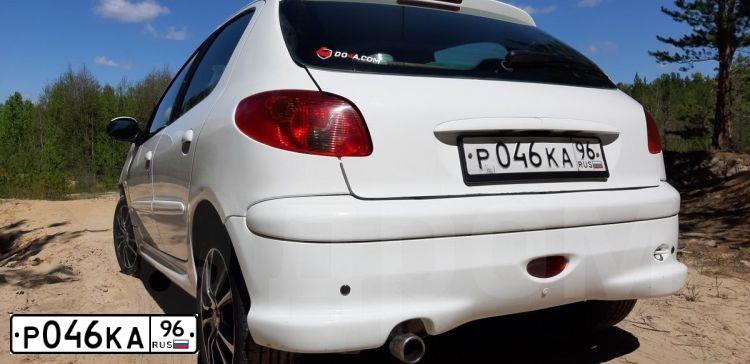 Фото автомобиля PEUGEOT 206, 2007 — госномер Е179ОО186. Цвет: Белый