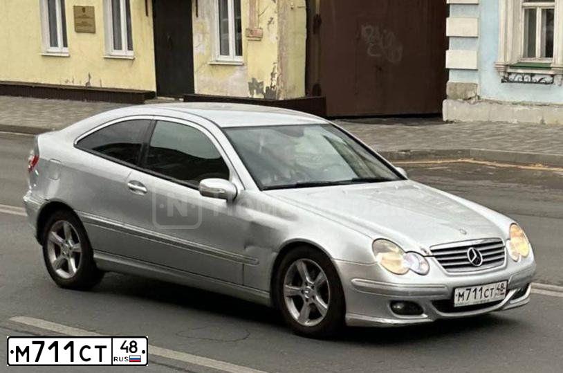 Фото автомобиля MERCEDES C-KLASSE, 2007 — госномер Н036ВН36. Цвет: СЕРЕБРИСТЫЙ