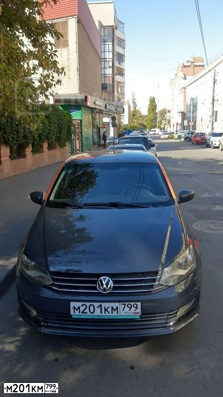 Фото автомобиля VOLKSWAGEN POLO, 2018 — госномер У664МА31. Цвет: Серый