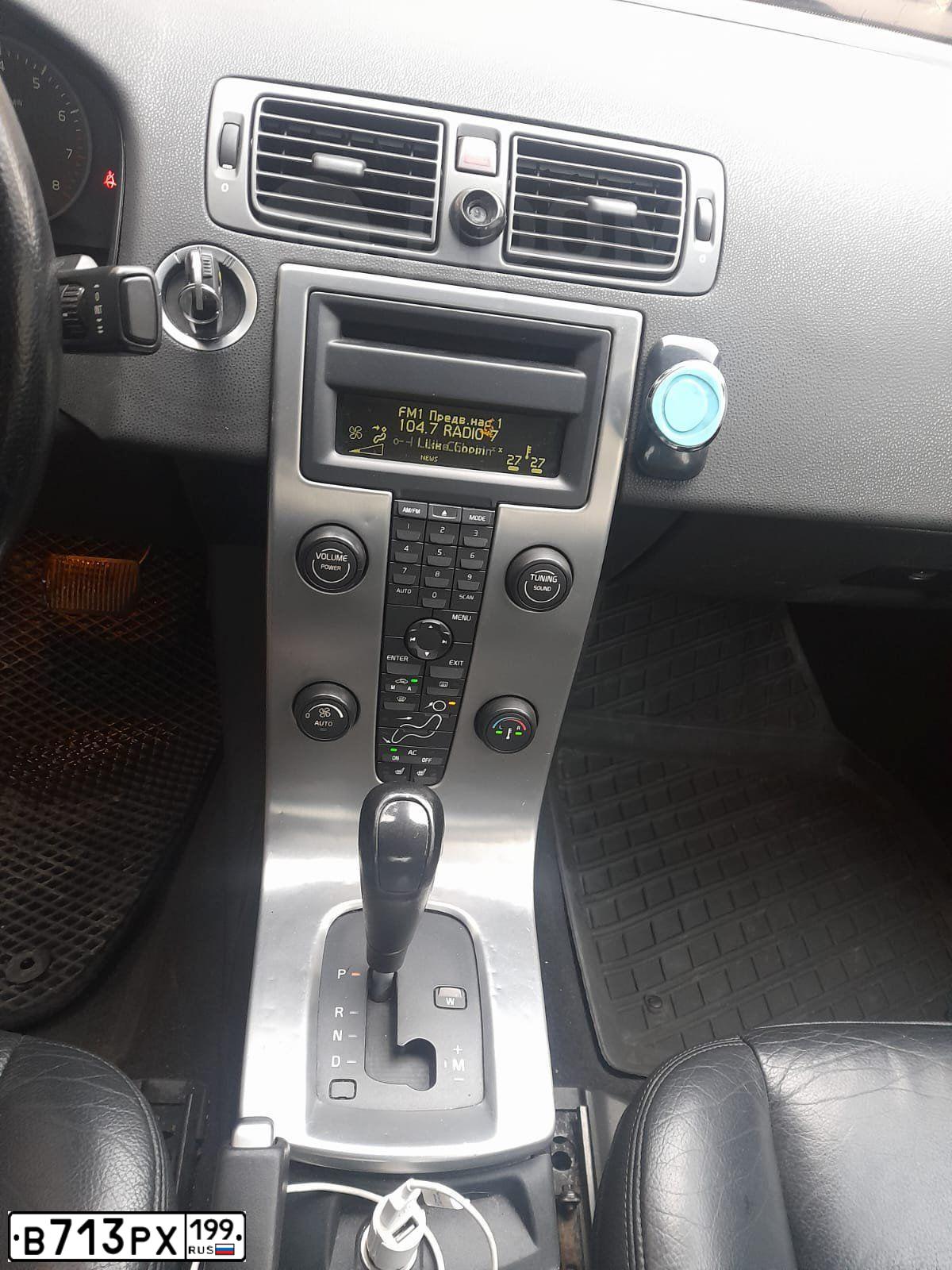 Фото автомобиля VOLVO S40, 2007 — госномер В713РХ199. Цвет: ЧЕРНЫЙ