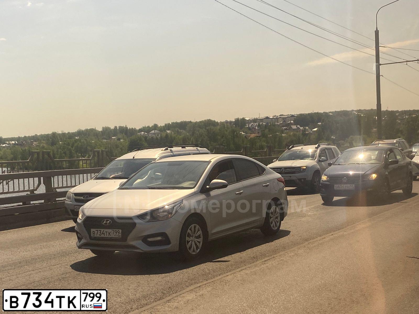 Фото автомобиля HYUNDAI SOLARIS, 2017 — госномер В734ТК799. Цвет: Серебристый