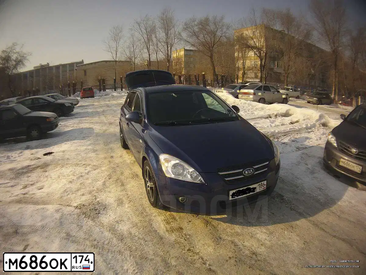 Фото автомобиля TOYOTA COROLLA, 2011 — госномер М686ОК174. Цвет: СЕРЫЙ