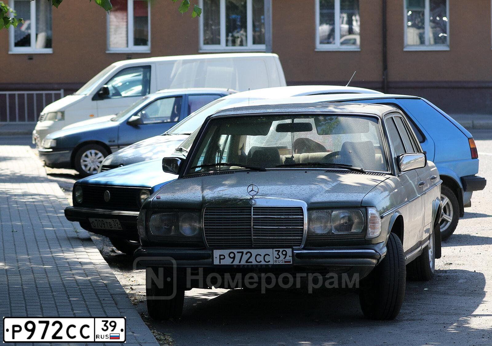 Фото автомобиля MERCEDES E-KLASSE, 1984 — госномер Р972СС39. Цвет: ЗЕЛЕНЫЙ