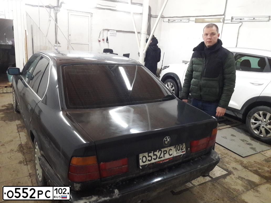 Фото автомобиля BMW 525I, 1994 — госномер М538ОА45. Цвет: ЧЕРНЫЙ