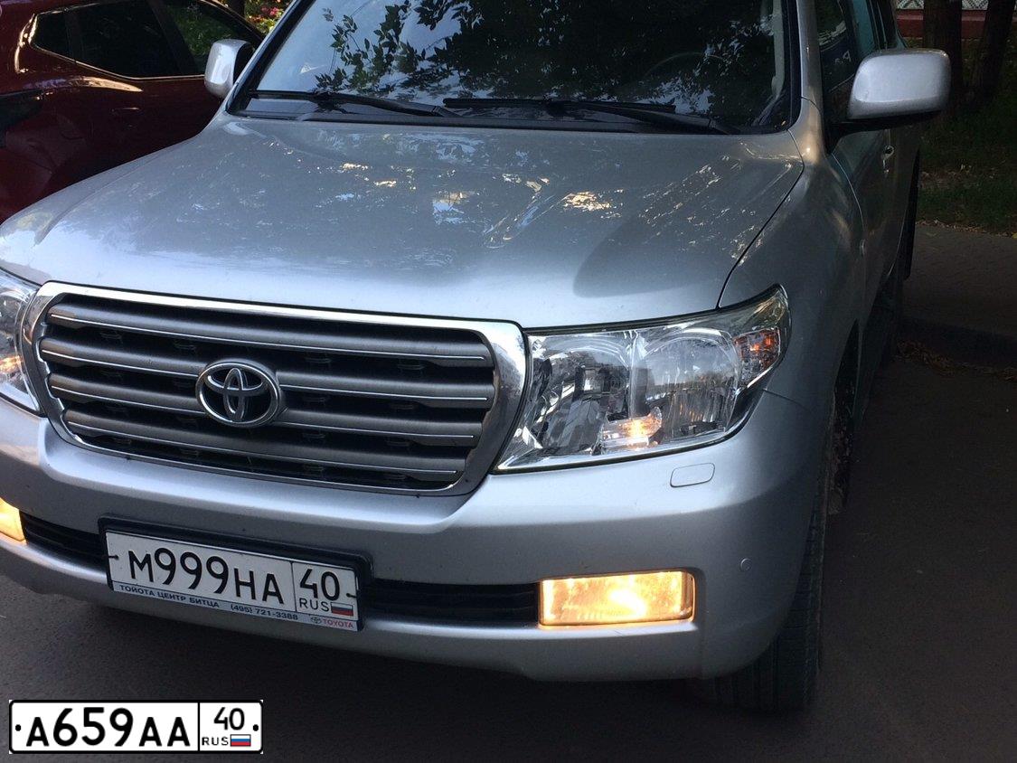 Фото автомобиля TOYOTA LANDCRUISER 200, 2007 — госномер А397АА40. Цвет: Серебристый
