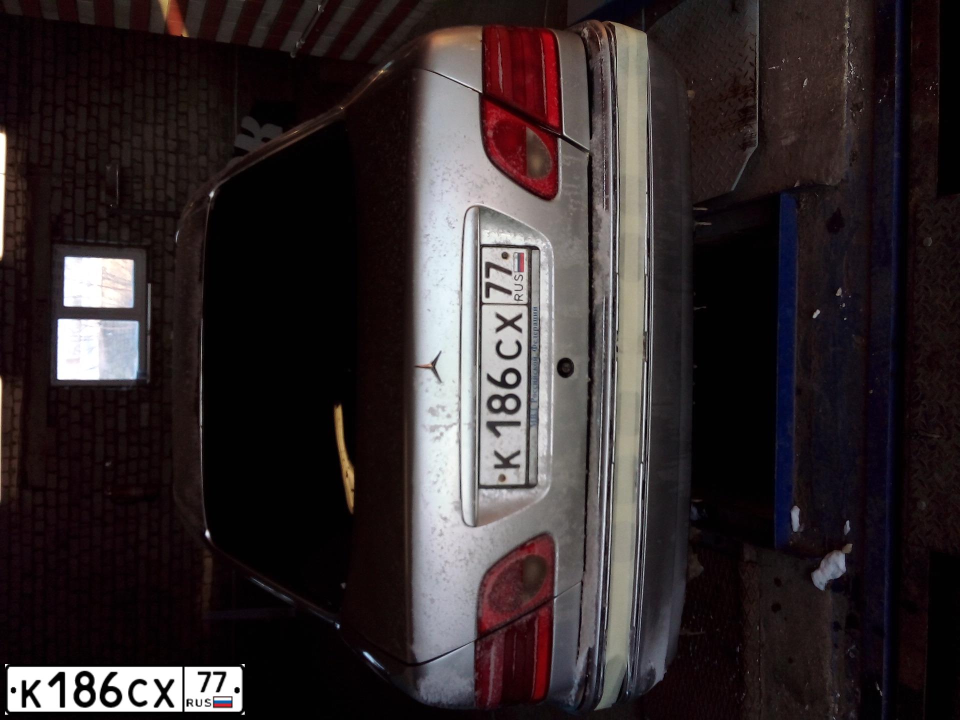 Фото автомобиля VOLKSWAGEN JETTA, 1988 — госномер М648СА32. Цвет: СВЕТЛО-СЕРЫЙ