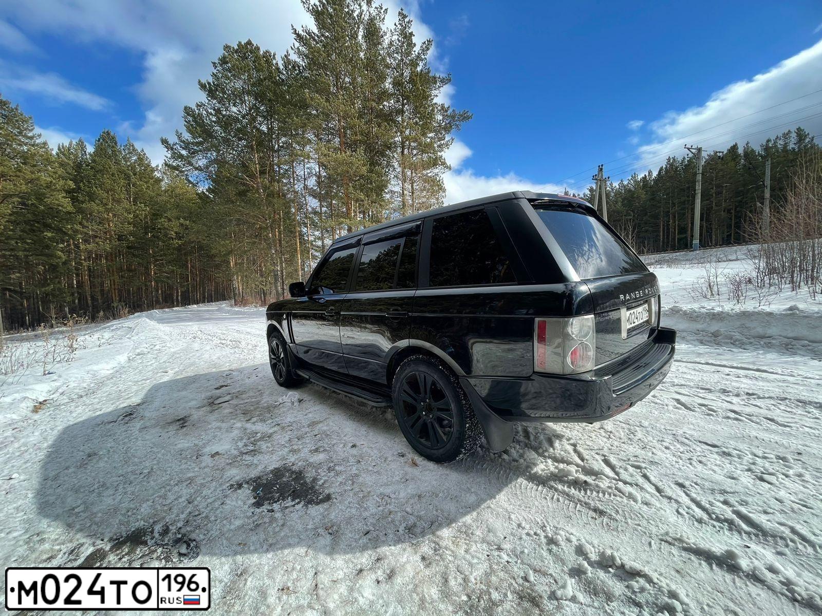 Фото автомобиля LAND ROVER RANGE ROVER, 2002 — госномер С819УС196. Цвет: ЧЕРНЫЙ