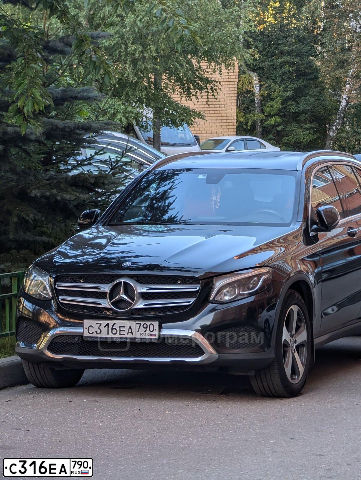 Фото автомобиля MERCEDES GLC-KLASSE, 2016 — госномер Х321УМ777. Цвет: ЧЕРНЫЙ